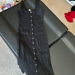 Black bodycon dress